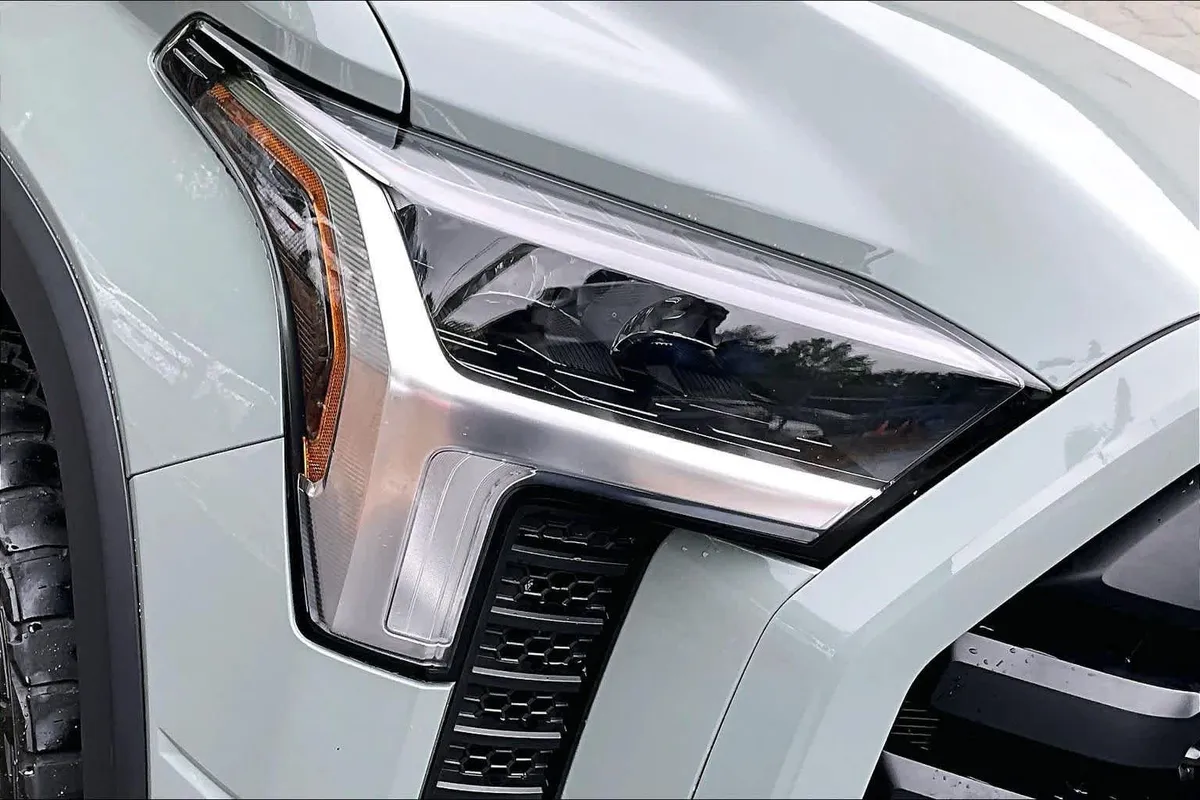 2024 Toyota Tundra SR5 thumbnail 27