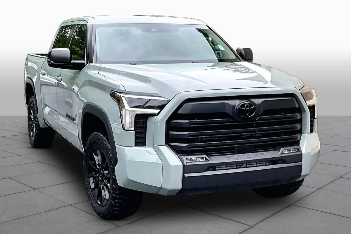 2024 Toyota Tundra SR5 thumbnail 3
