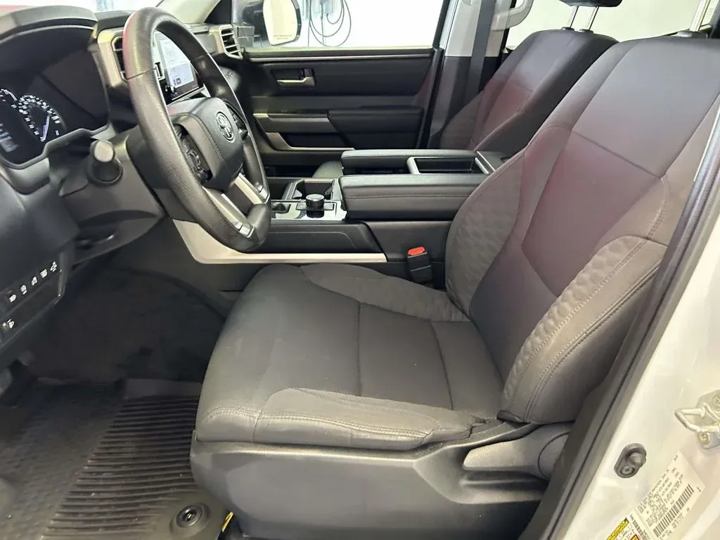 2024 Toyota Tundra SR5 thumbnail 15