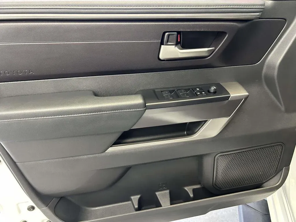 2024 Toyota Tundra SR5 thumbnail 16
