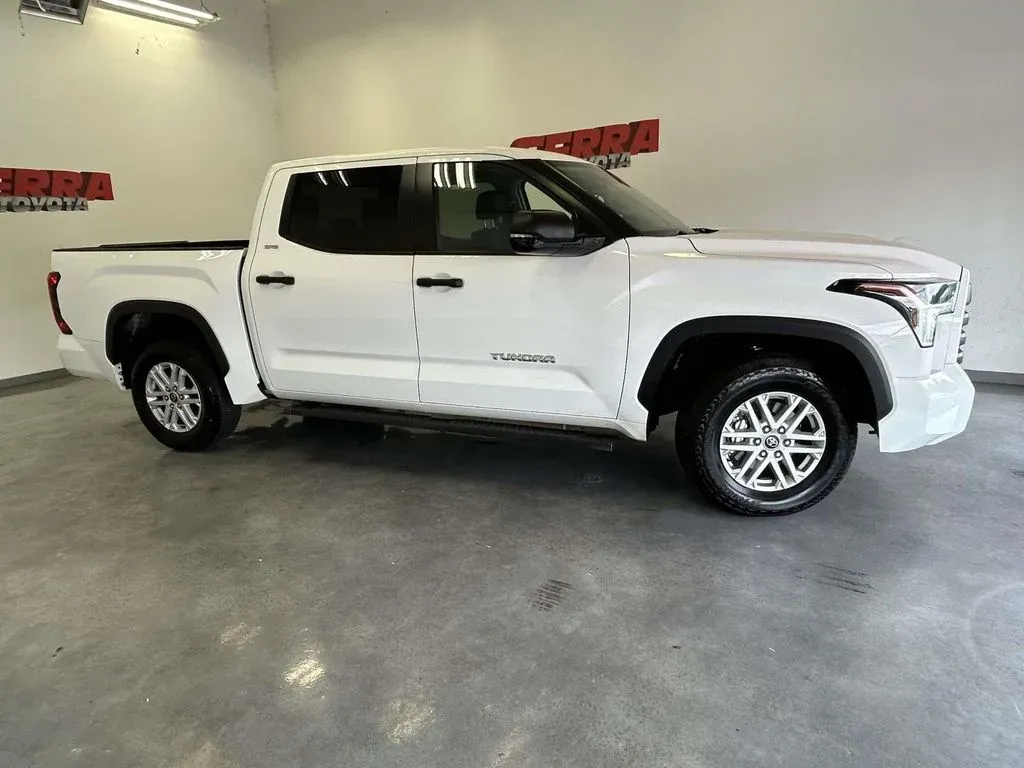 2024 Toyota Tundra SR5 thumbnail 2