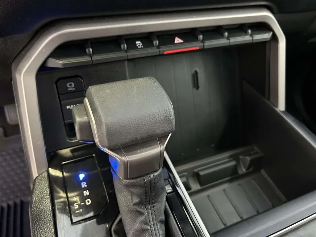 2024 Toyota Tundra SR5 thumbnail 22