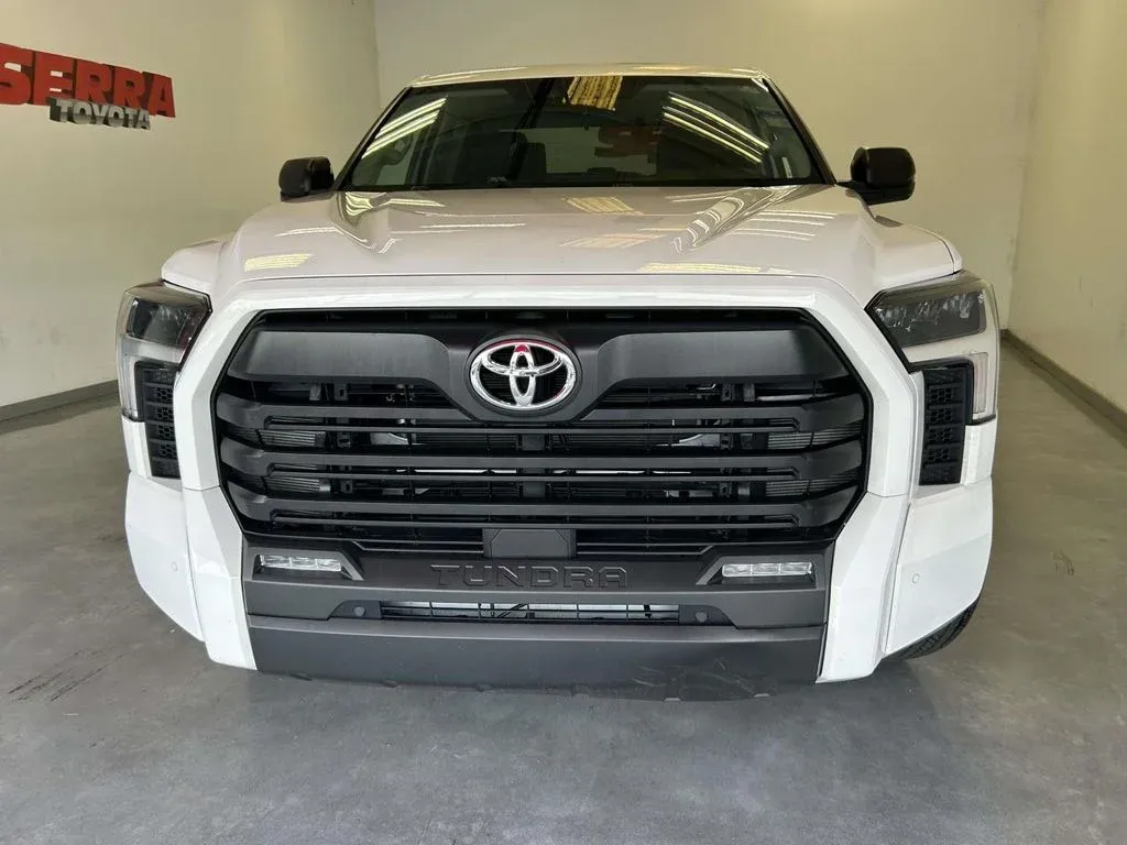 2024 Toyota Tundra SR5 thumbnail 8