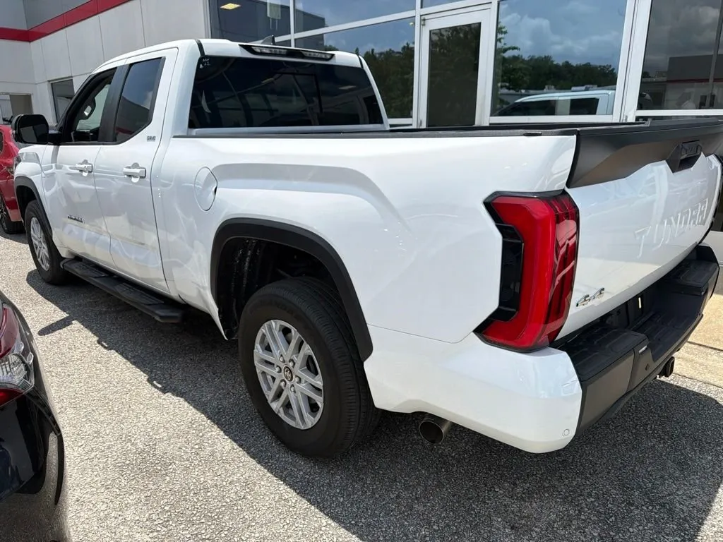 2024 Toyota Tundra SR5 thumbnail 2
