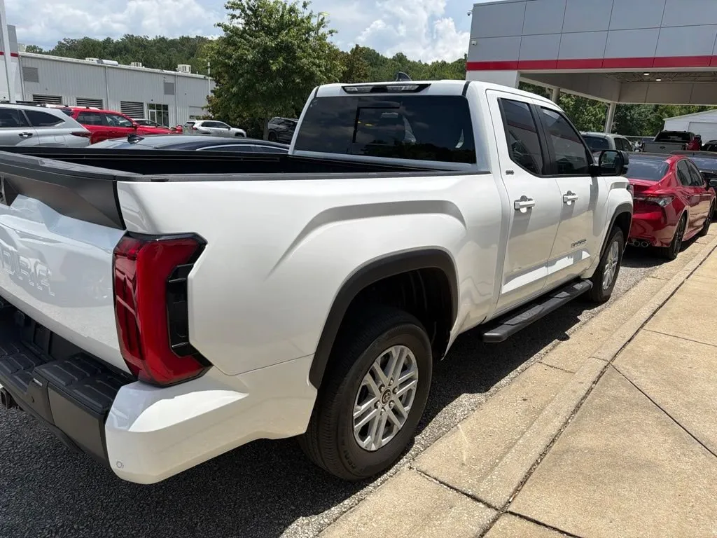 2024 Toyota Tundra SR5 thumbnail 3