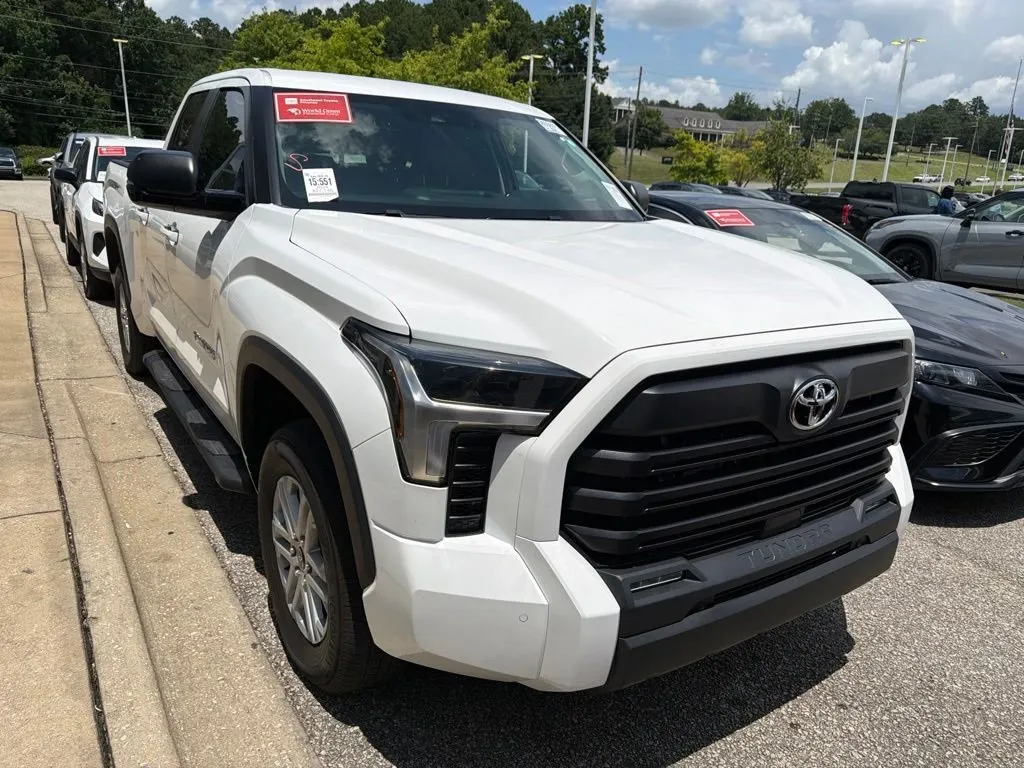 2024 Toyota Tundra SR5 thumbnail 4