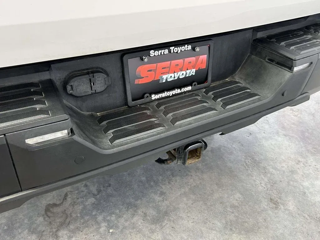 2024 Toyota Tundra SR5 thumbnail 12