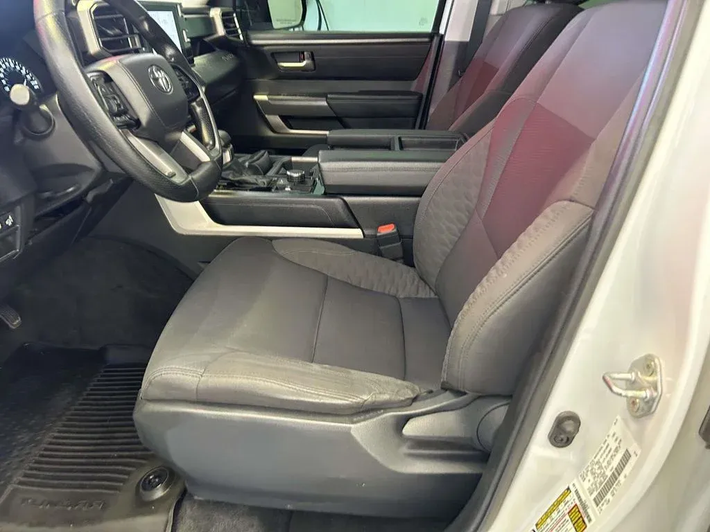 2024 Toyota Tundra SR5 thumbnail 17