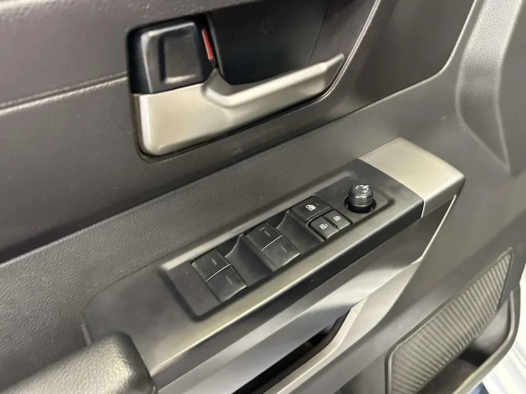 2024 Toyota Tundra SR5 thumbnail 19