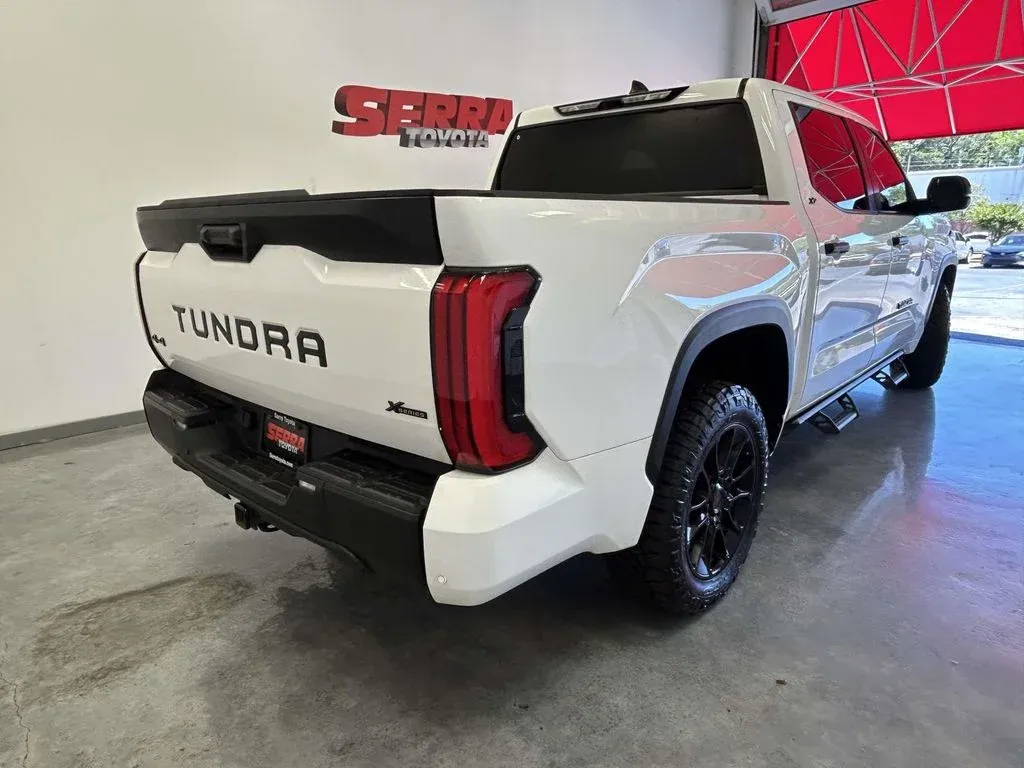 2024 Toyota Tundra SR5 thumbnail 3