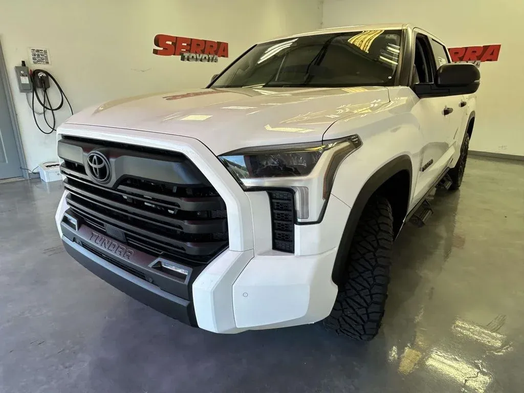2024 Toyota Tundra SR5 thumbnail 7