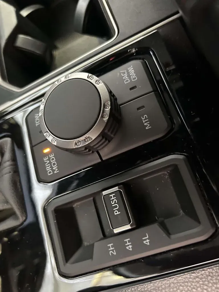 2024 Toyota Tundra SR5 thumbnail 24