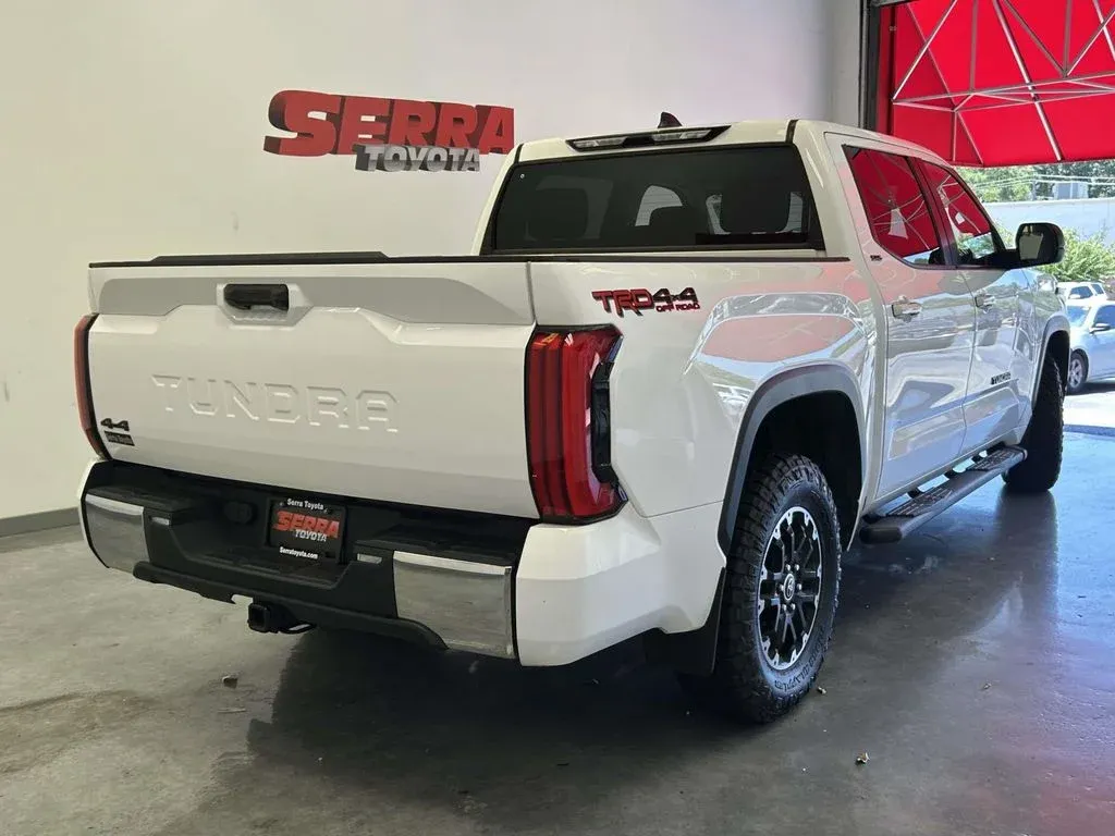 2024 Toyota Tundra SR5 thumbnail 3