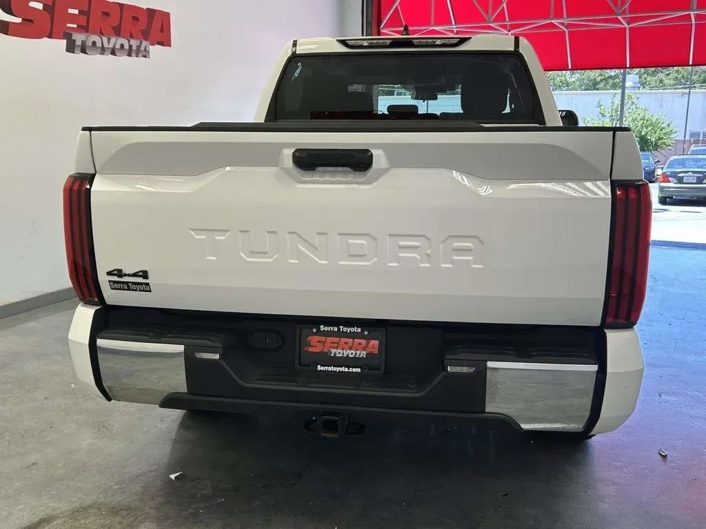 2024 Toyota Tundra SR5 thumbnail 4
