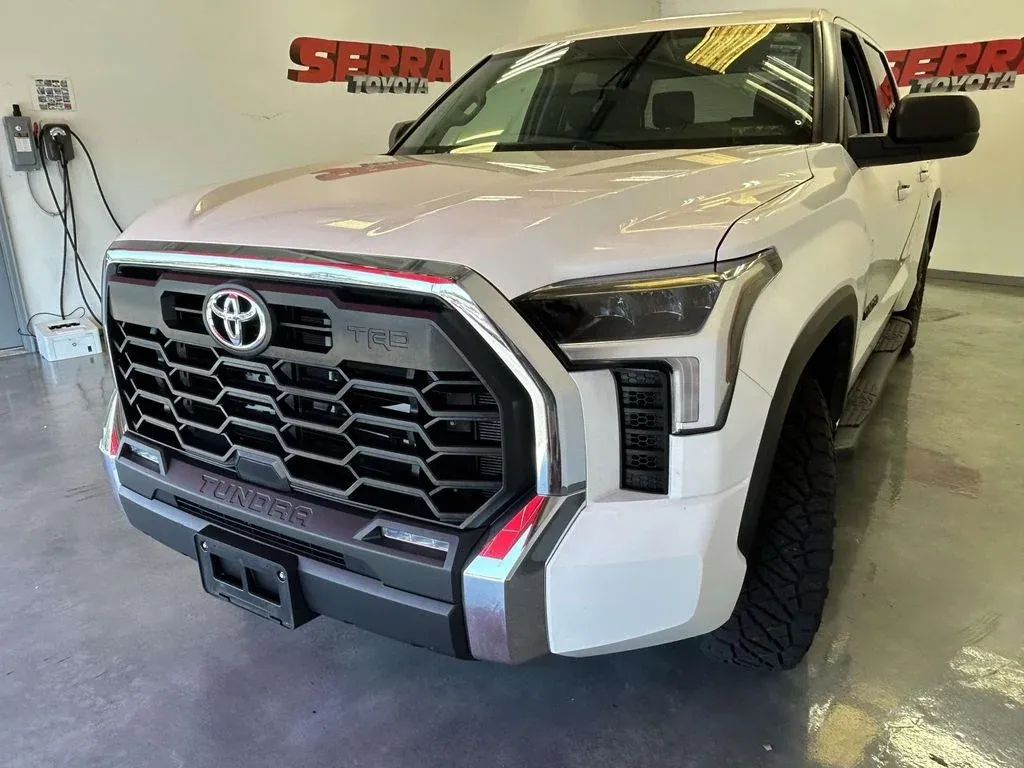 2024 Toyota Tundra SR5 thumbnail 7