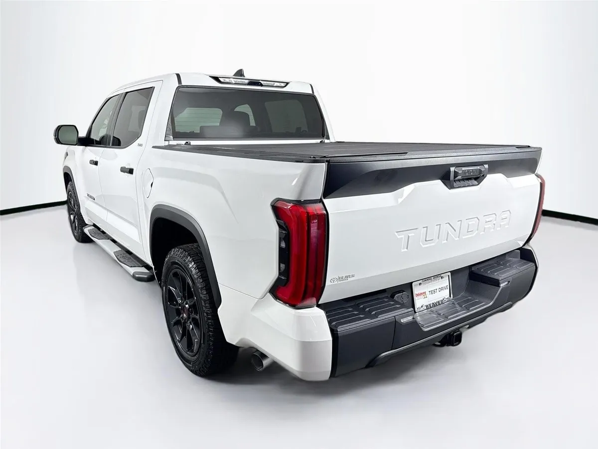 2024 Toyota Tundra SR5 thumbnail 11