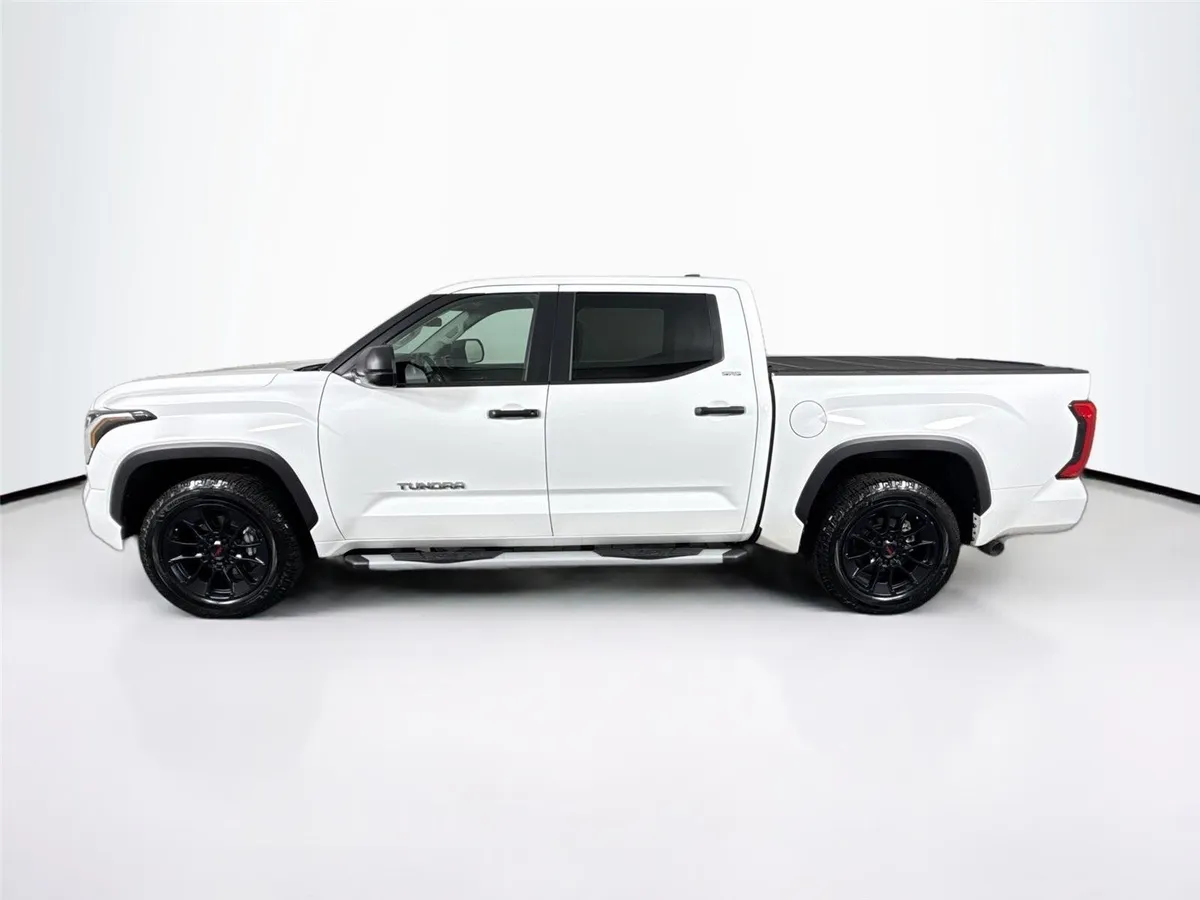 2024 Toyota Tundra SR5 thumbnail 12