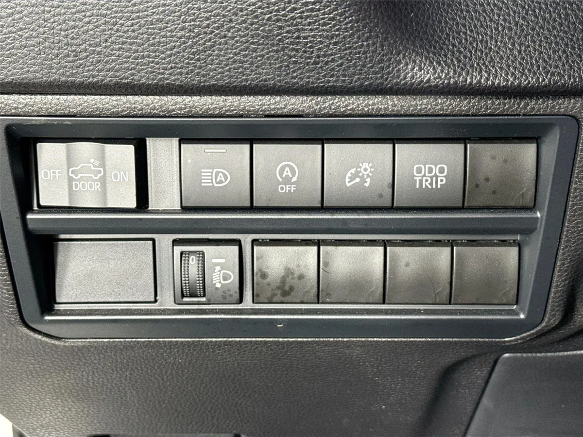 2024 Toyota Tundra SR5 thumbnail 14