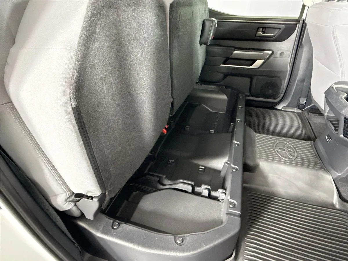 2024 Toyota Tundra SR5 thumbnail 36