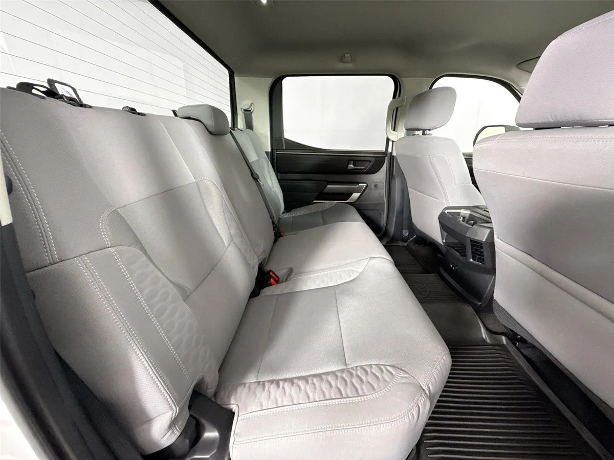 2024 Toyota Tundra SR5 thumbnail 37