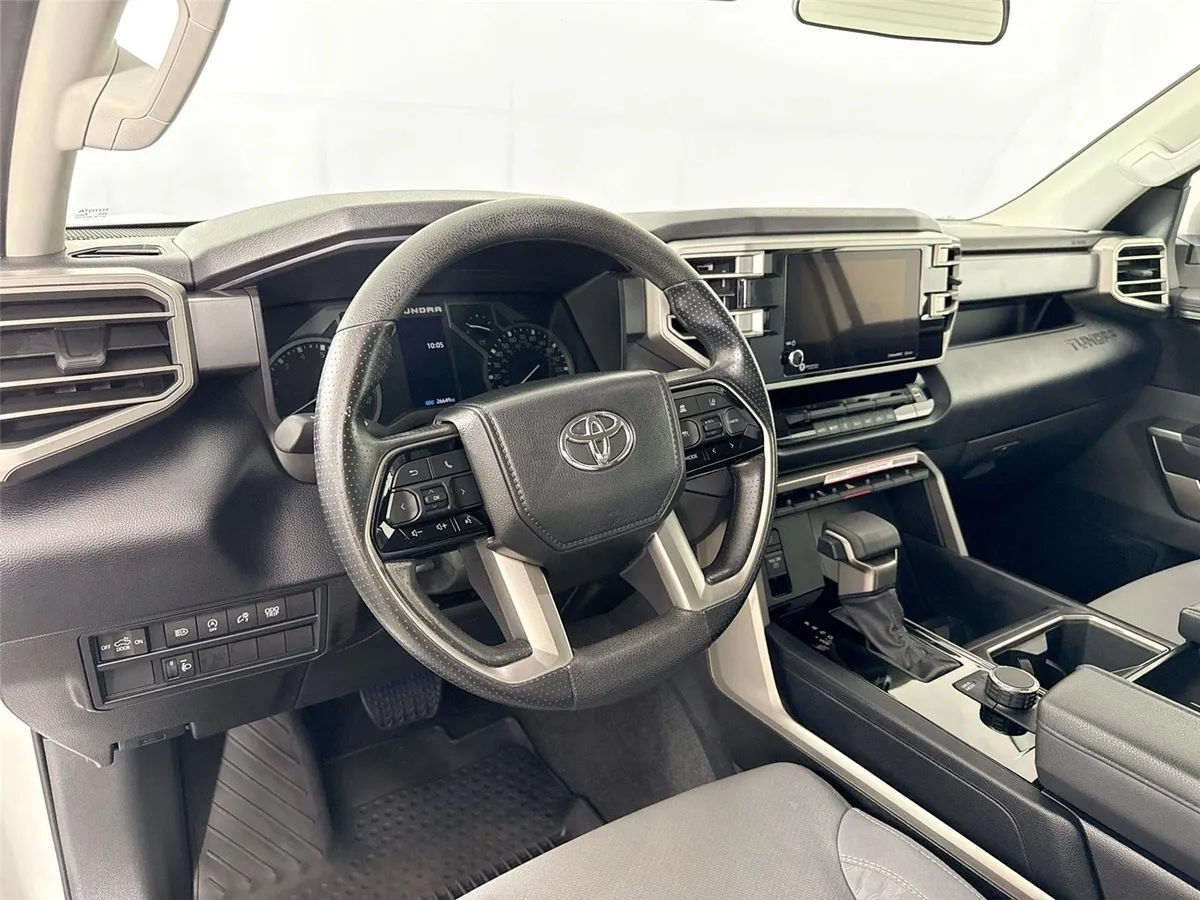 2024 Toyota Tundra SR5 thumbnail 4