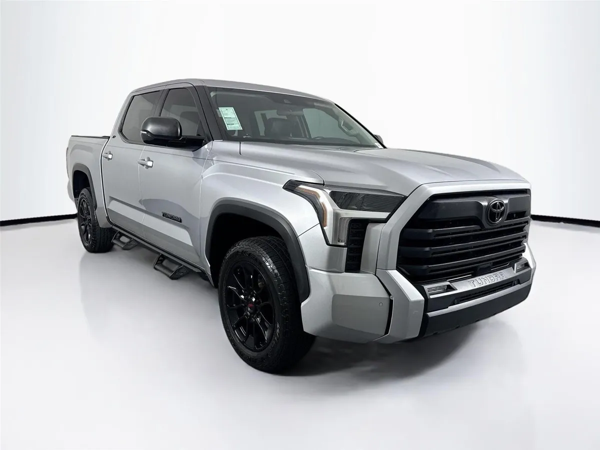 2024 Toyota Tundra SR5 thumbnail 10