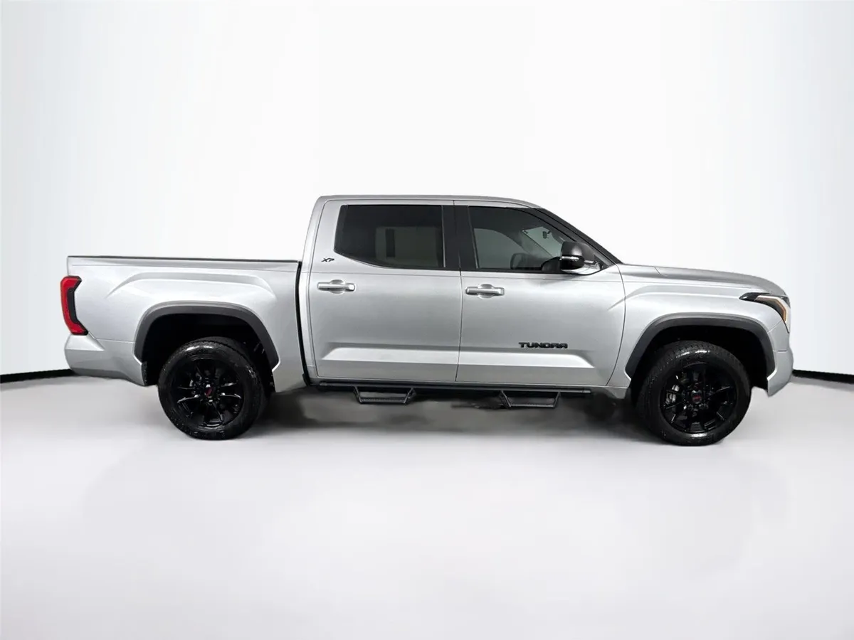 2024 Toyota Tundra SR5 thumbnail 11
