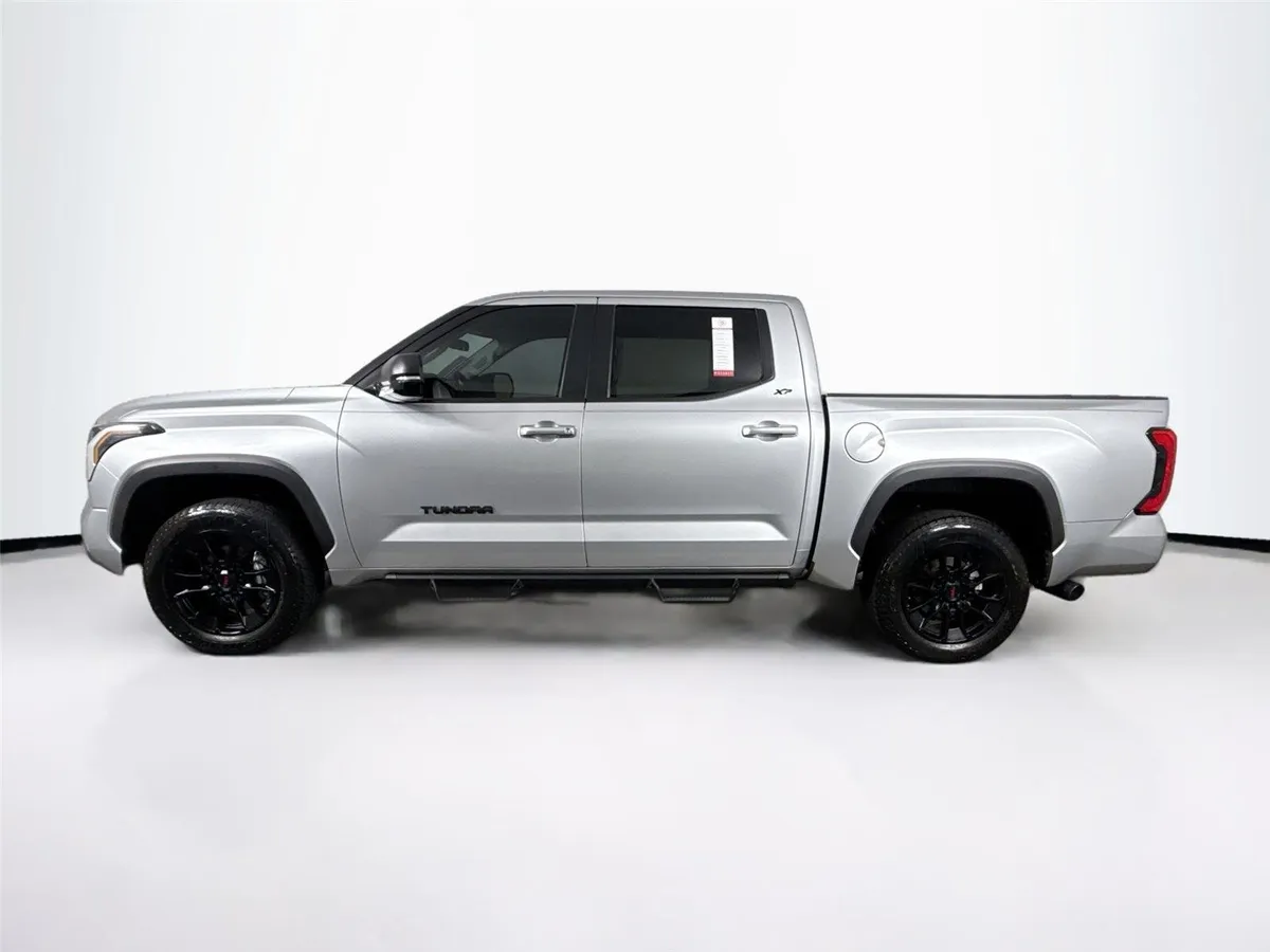 2024 Toyota Tundra SR5 thumbnail 14