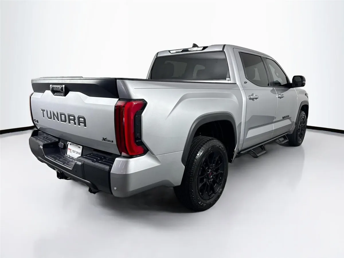 2024 Toyota Tundra SR5 thumbnail 2