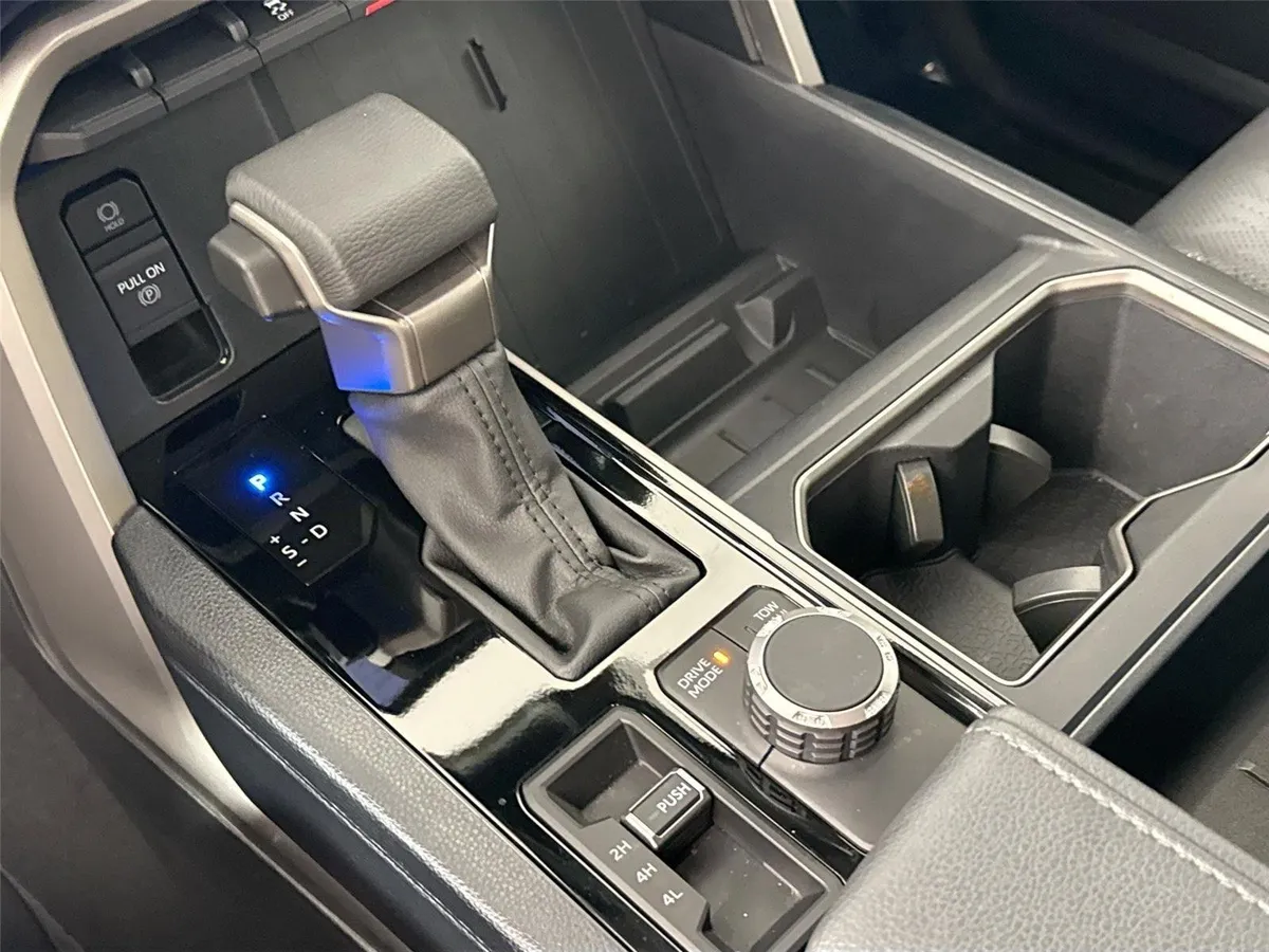 2024 Toyota Tundra SR5 thumbnail 26