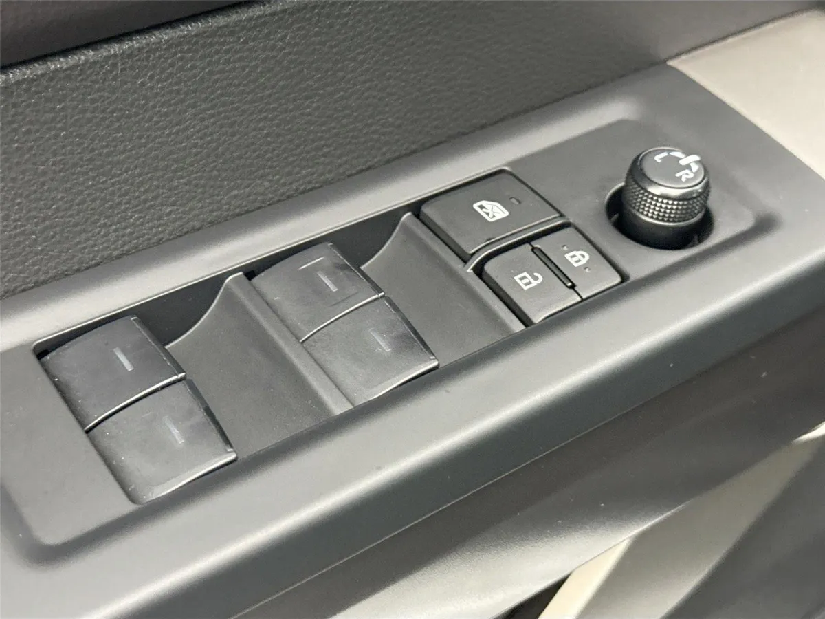2024 Toyota Tundra SR5 thumbnail 27