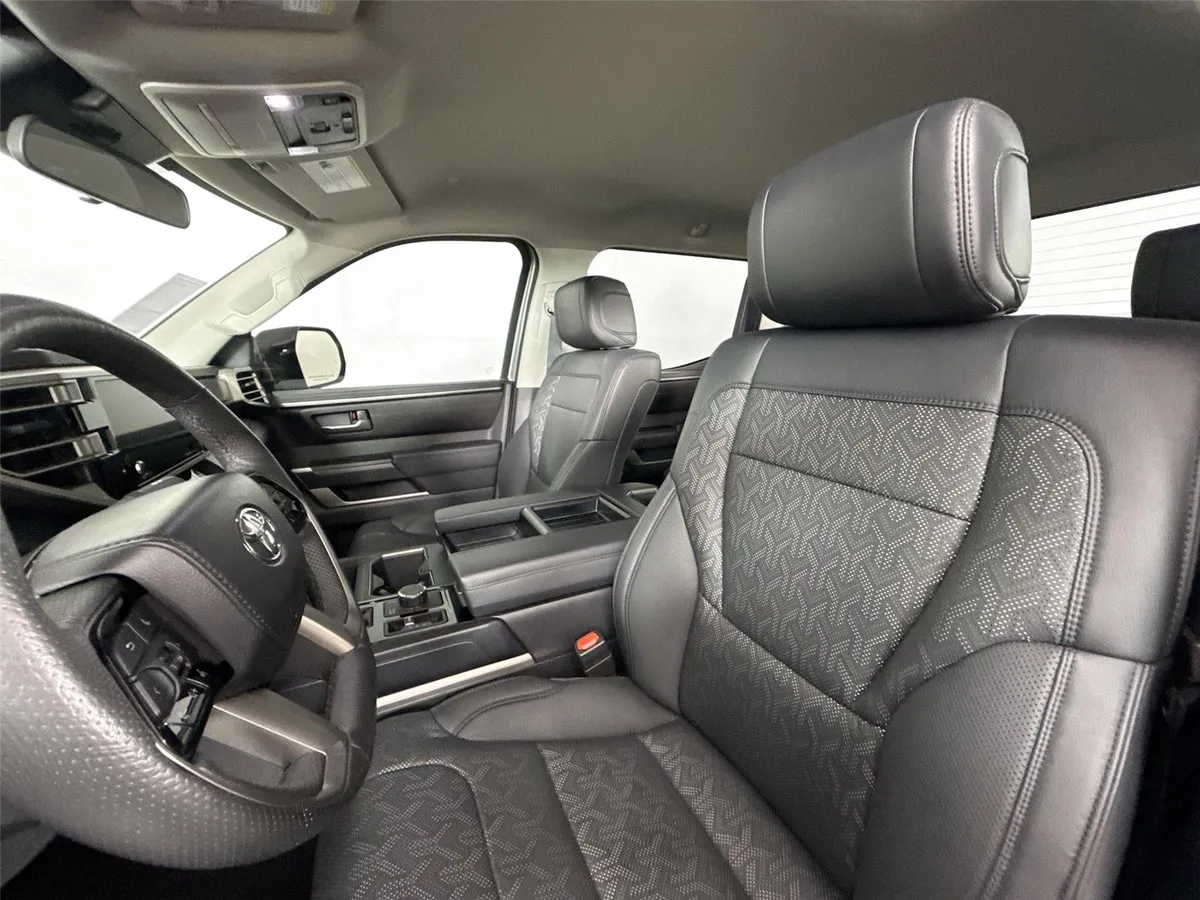 2024 Toyota Tundra SR5 thumbnail 3
