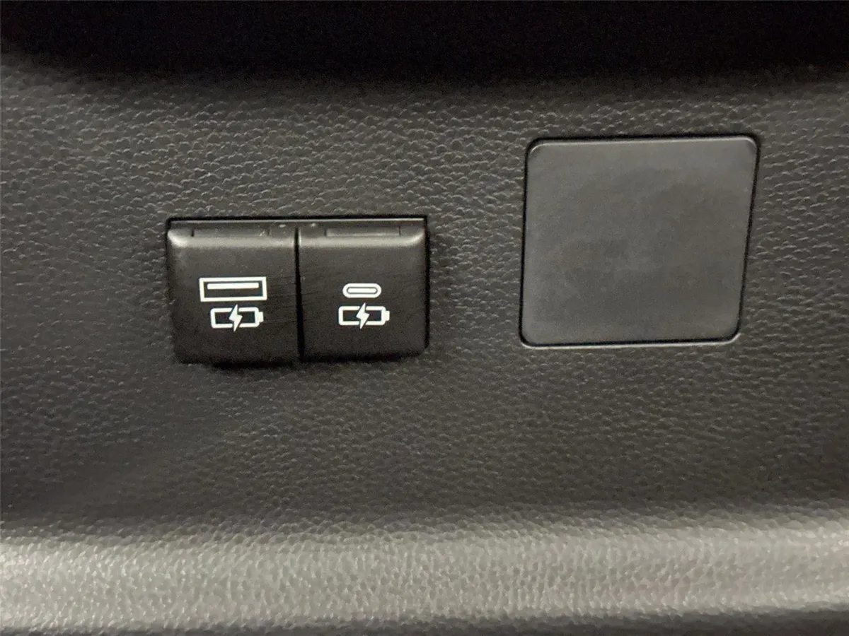 2024 Toyota Tundra SR5 thumbnail 36