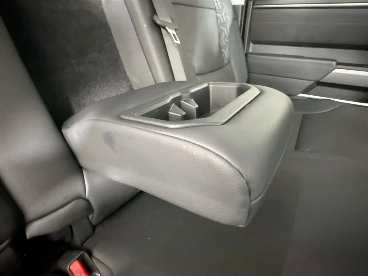 2024 Toyota Tundra SR5 thumbnail 38