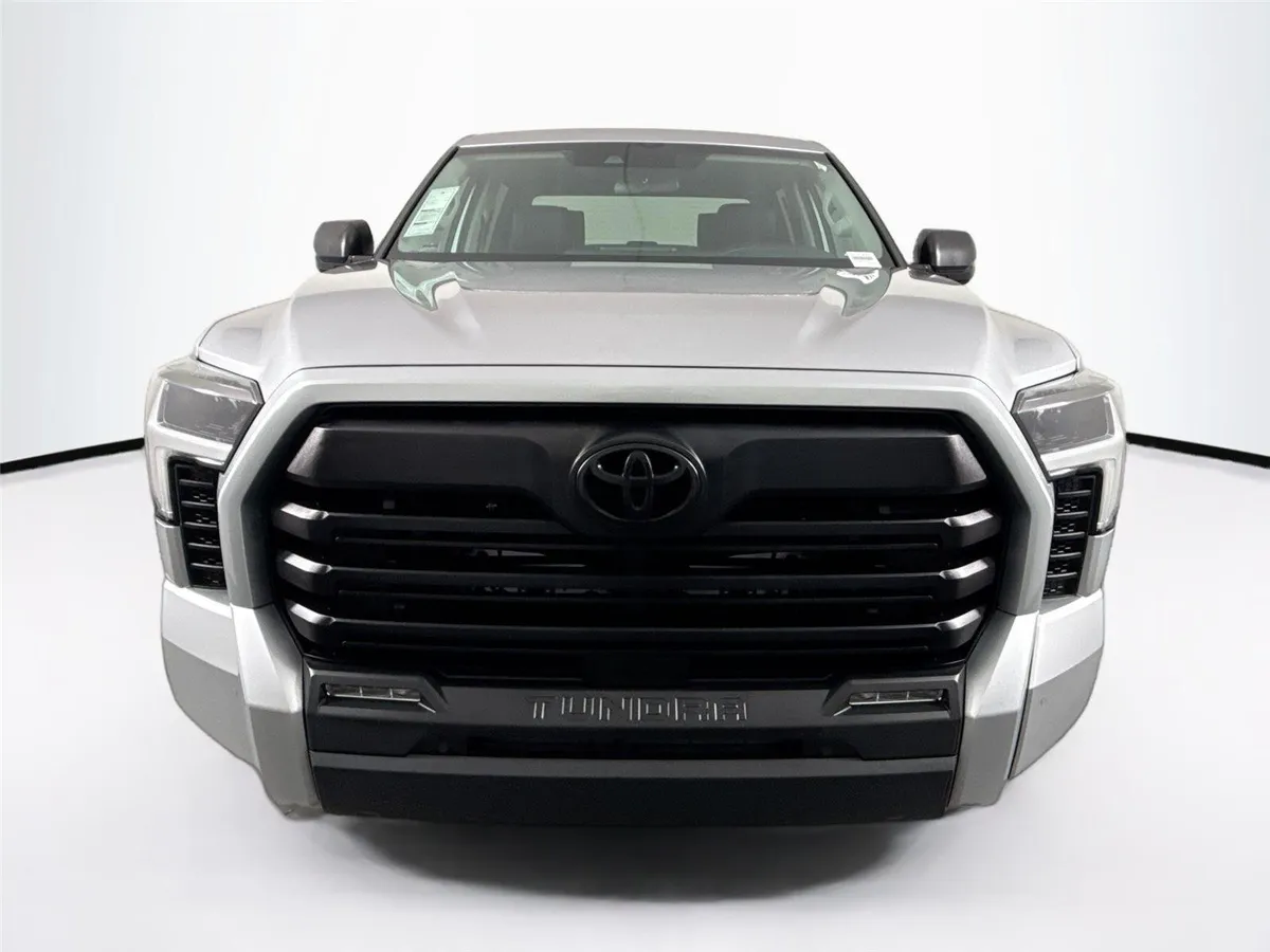 2024 Toyota Tundra SR5 thumbnail 9