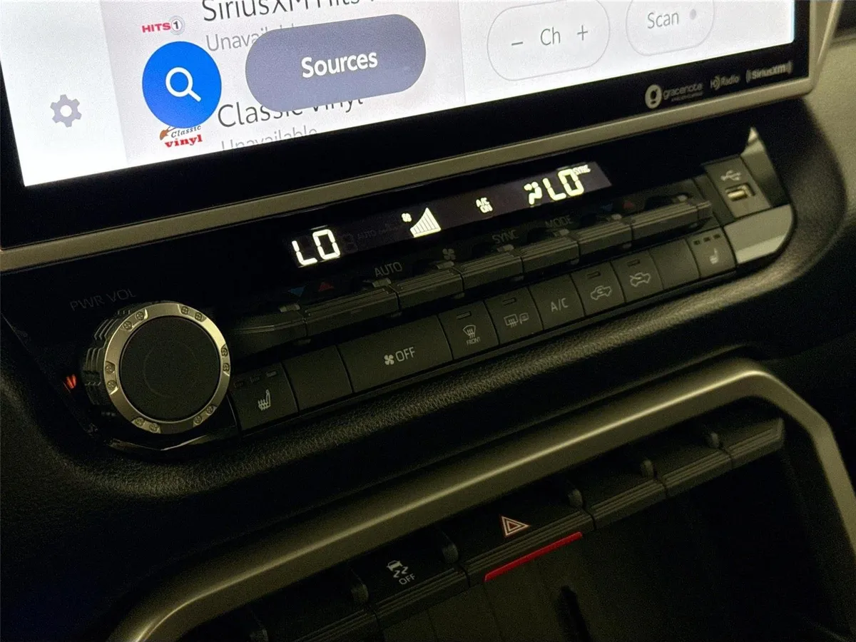 2024 Toyota Tundra SR5 thumbnail 24