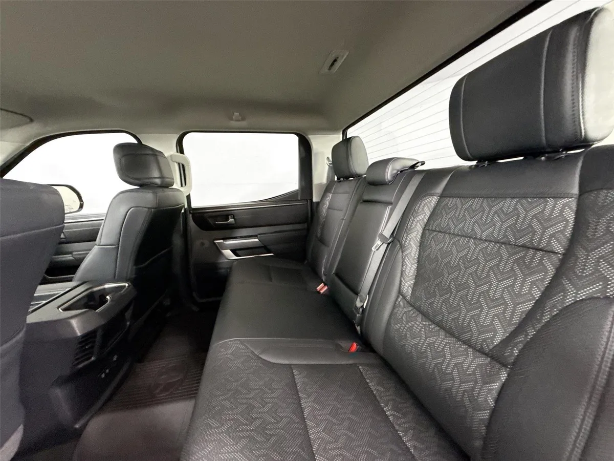 2024 Toyota Tundra SR5 thumbnail 28