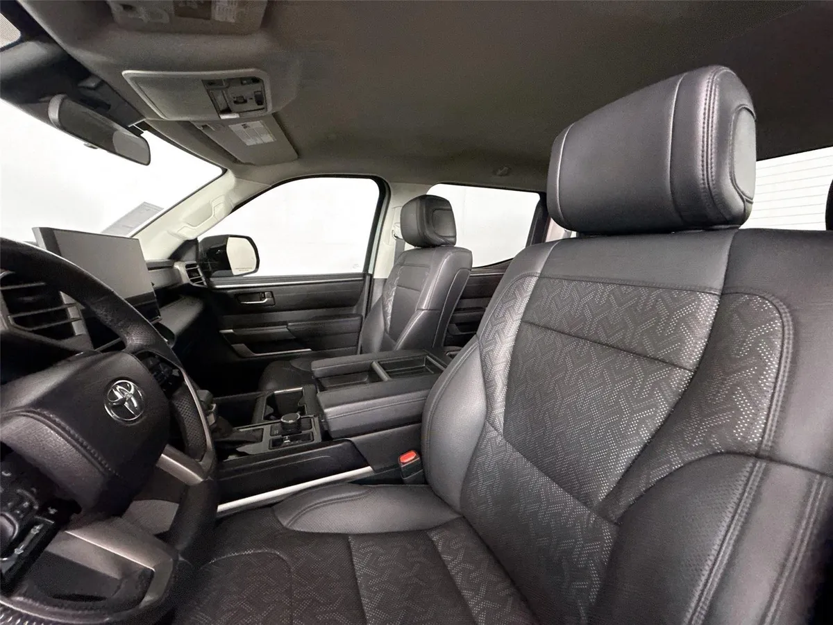 2024 Toyota Tundra SR5 thumbnail 3