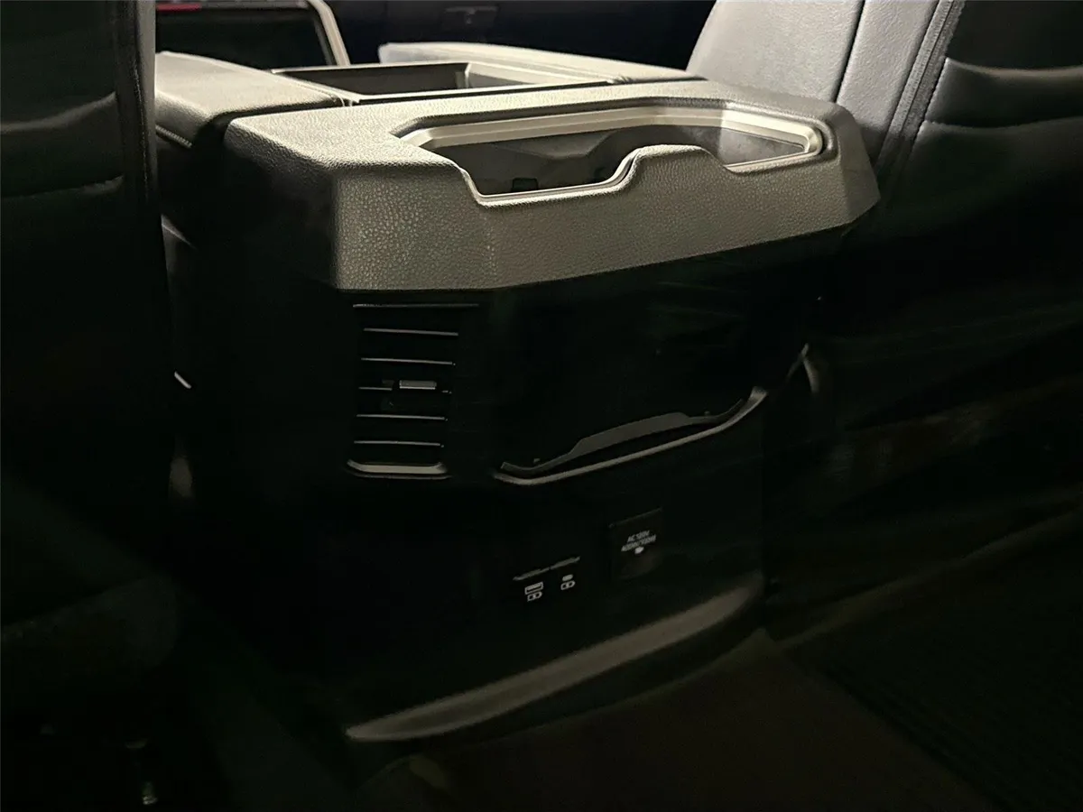 2024 Toyota Tundra SR5 thumbnail 33