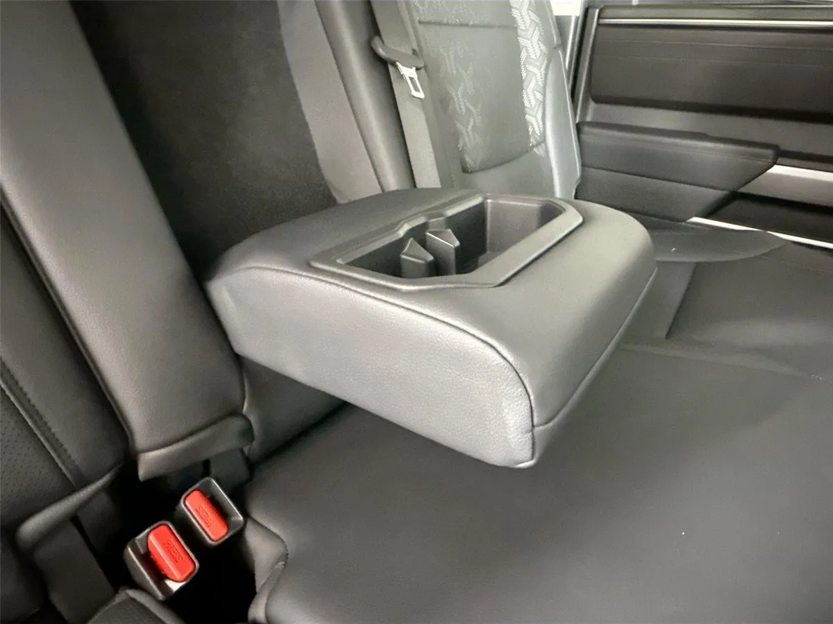2024 Toyota Tundra SR5 thumbnail 37