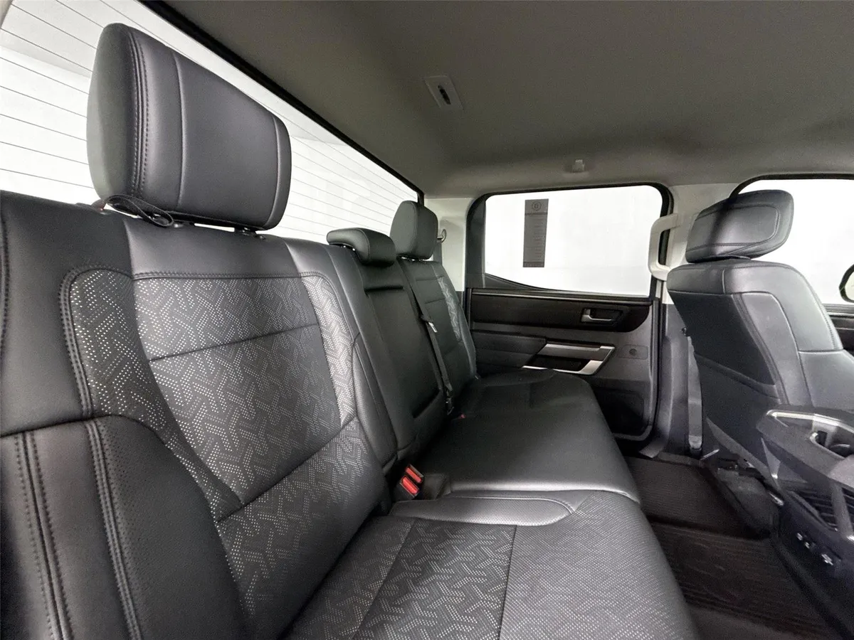 2024 Toyota Tundra SR5 thumbnail 38