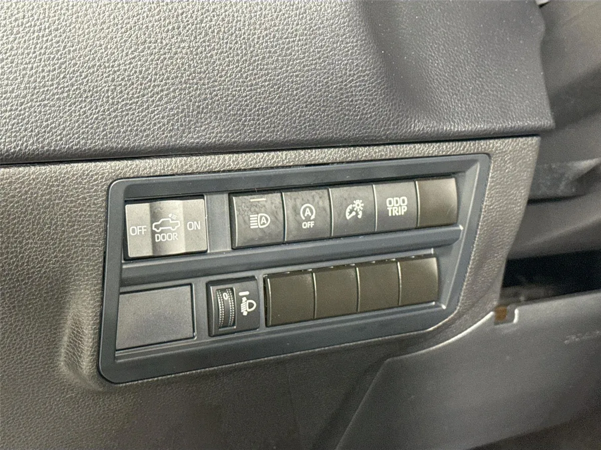 2024 Toyota Tundra SR5 thumbnail 15