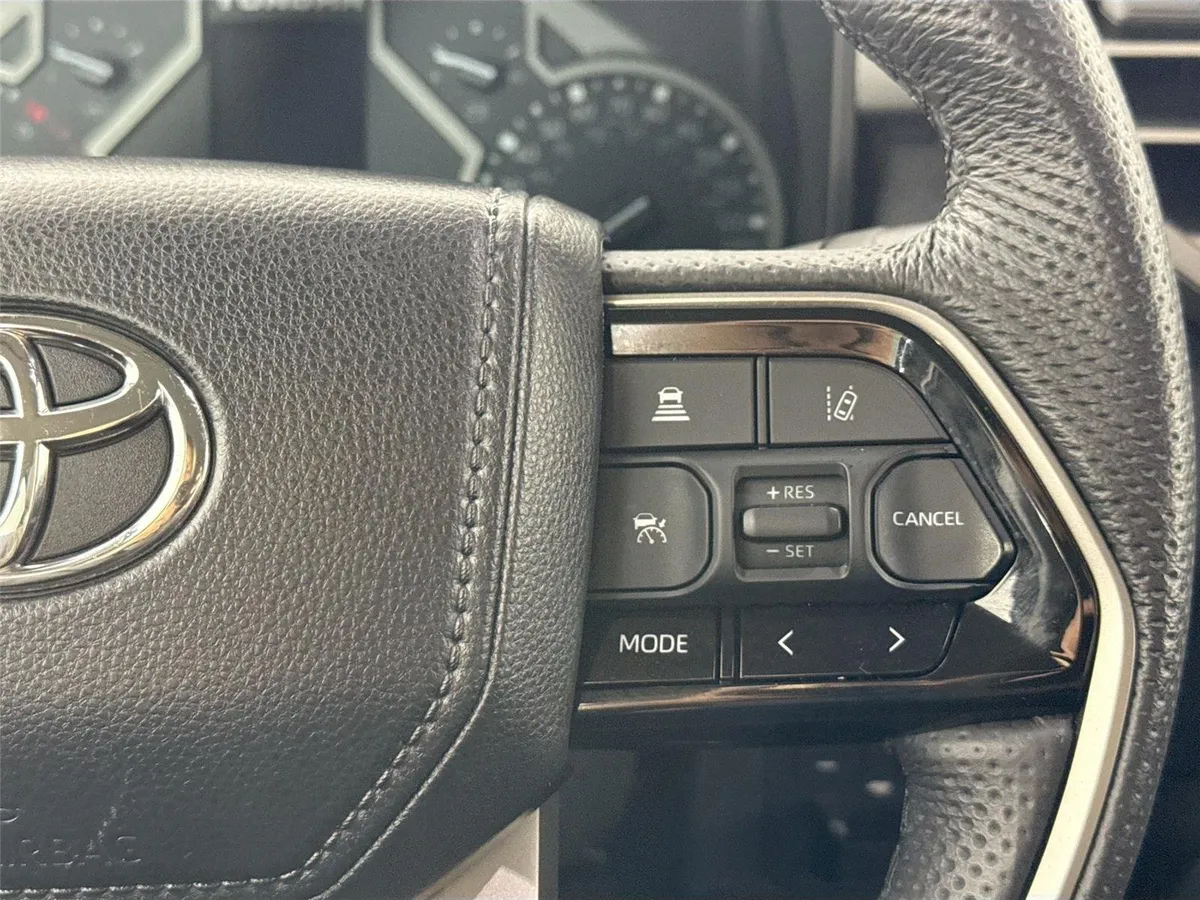 2024 Toyota Tundra SR5 thumbnail 18