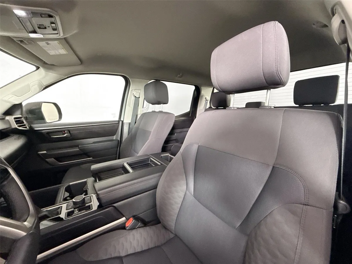 2024 Toyota Tundra SR5 thumbnail 3