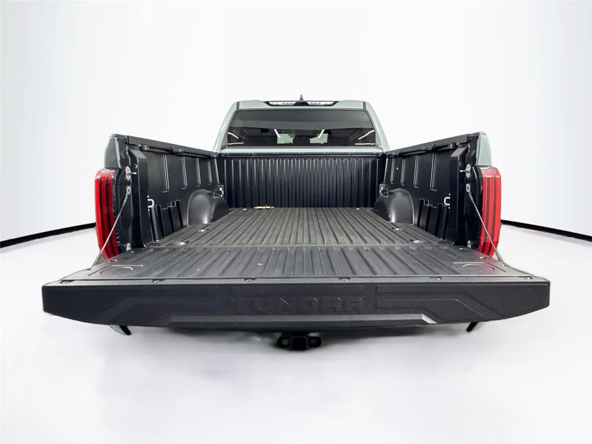 2024 Toyota Tundra SR5 thumbnail 36