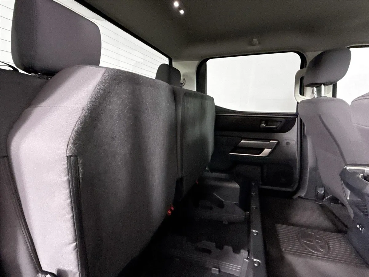 2024 Toyota Tundra SR5 thumbnail 37