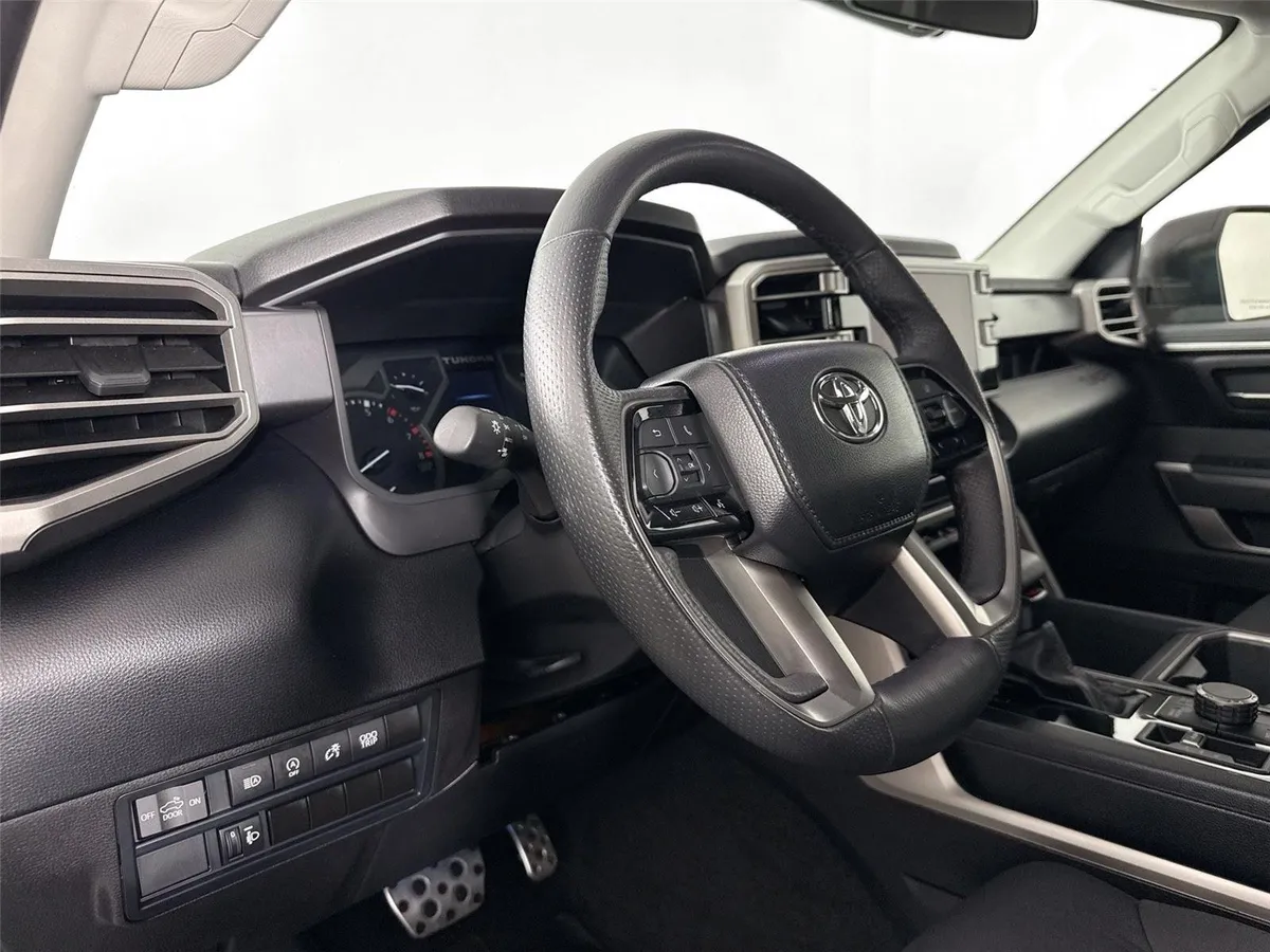 2024 Toyota Tundra SR5 thumbnail 4