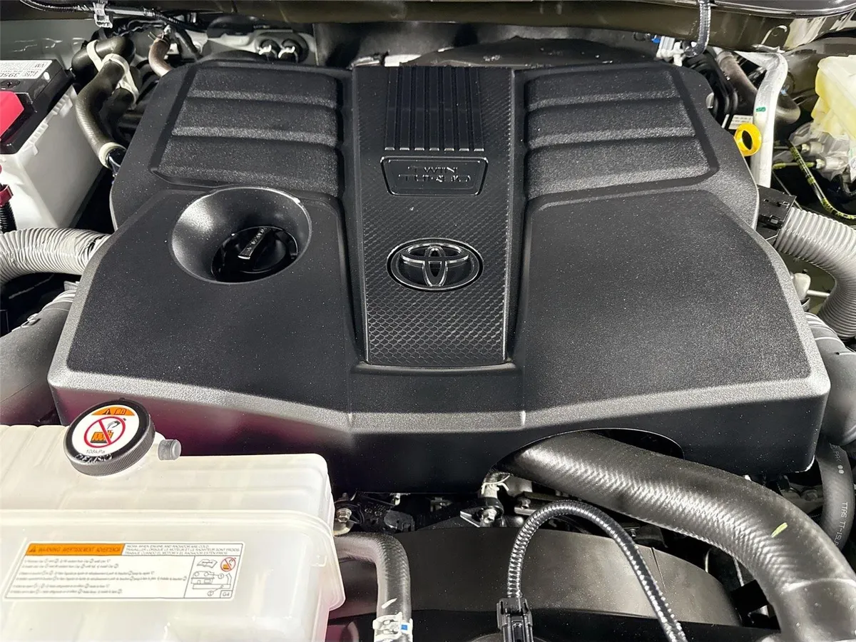2024 Toyota Tundra SR5 thumbnail 41