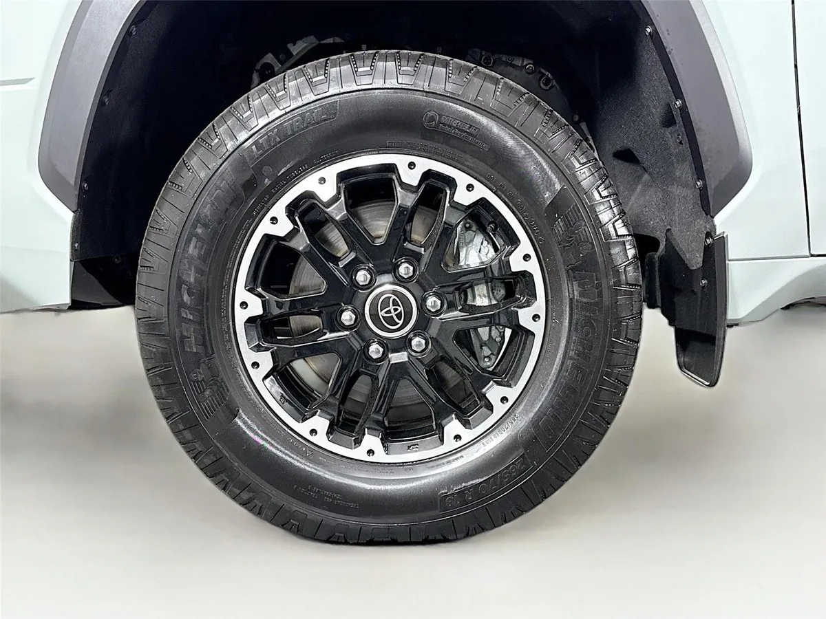 2024 Toyota Tundra SR5 thumbnail 42