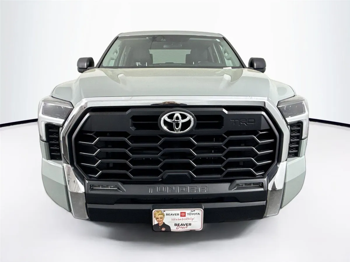 2024 Toyota Tundra SR5 thumbnail 8